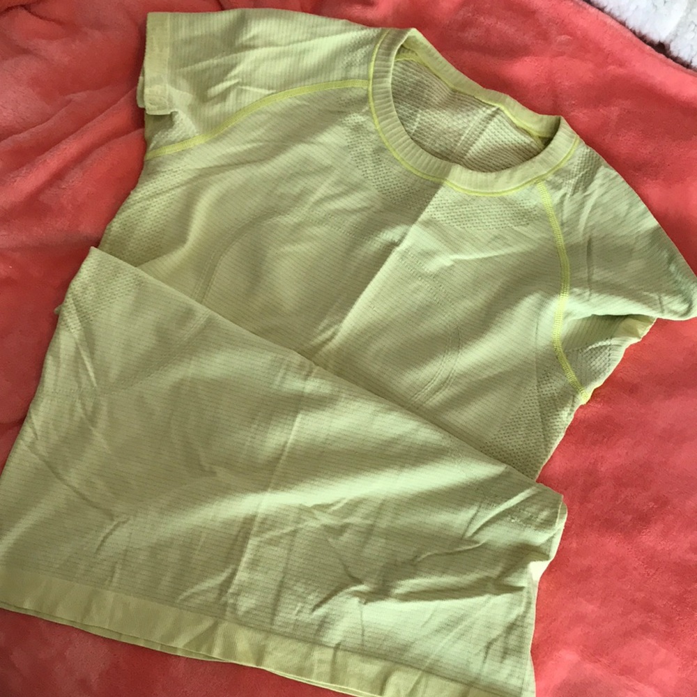 Lululemon top